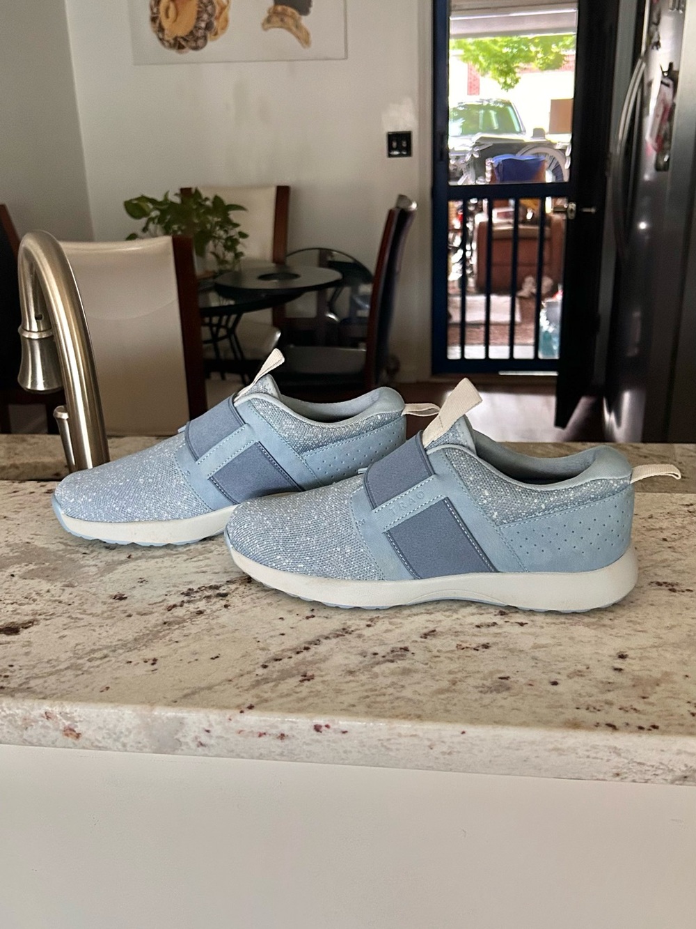 TRAQ BY ALEGRIA Volution Walking Shoes